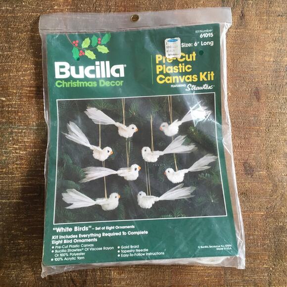 Bucilla Christmas Decor Pre cut plastic Canvas kit white birds dove ornament - Picture 1 of 2